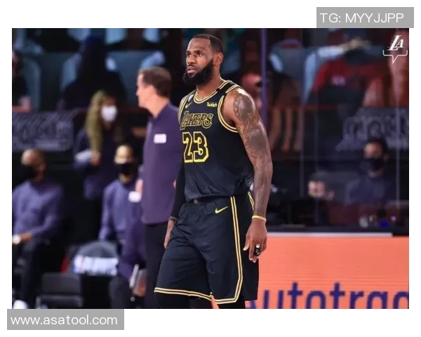 骑士与猛龙第二场激战回顾球员表现与战术分析全景呈现