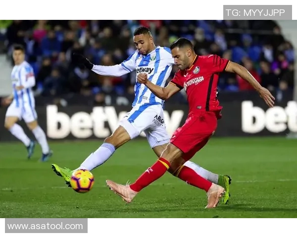 意甲焦点战罗马主场迎战斯佩齐全力争胜展现强队风范