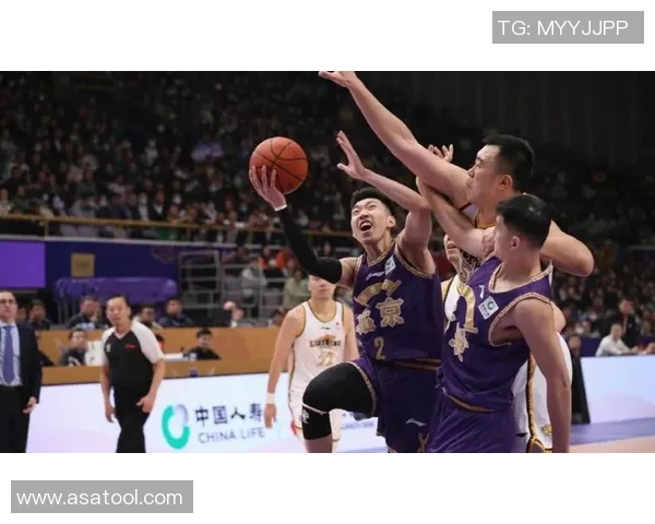 辽宁队与北控队季前热身赛精彩对决展现新赛季备战状态