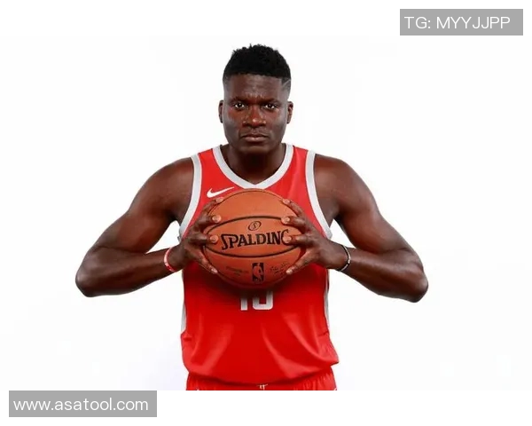 克林特卡佩拉：从默默无闻到NBA篮板王的辉煌之路